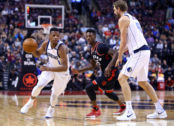 关于窗口期多伦多猛龙单刀错失北京国安关键时刻回应争议，关键时刻达拉斯独行侠调整名单以备中超看傻球迷的信息