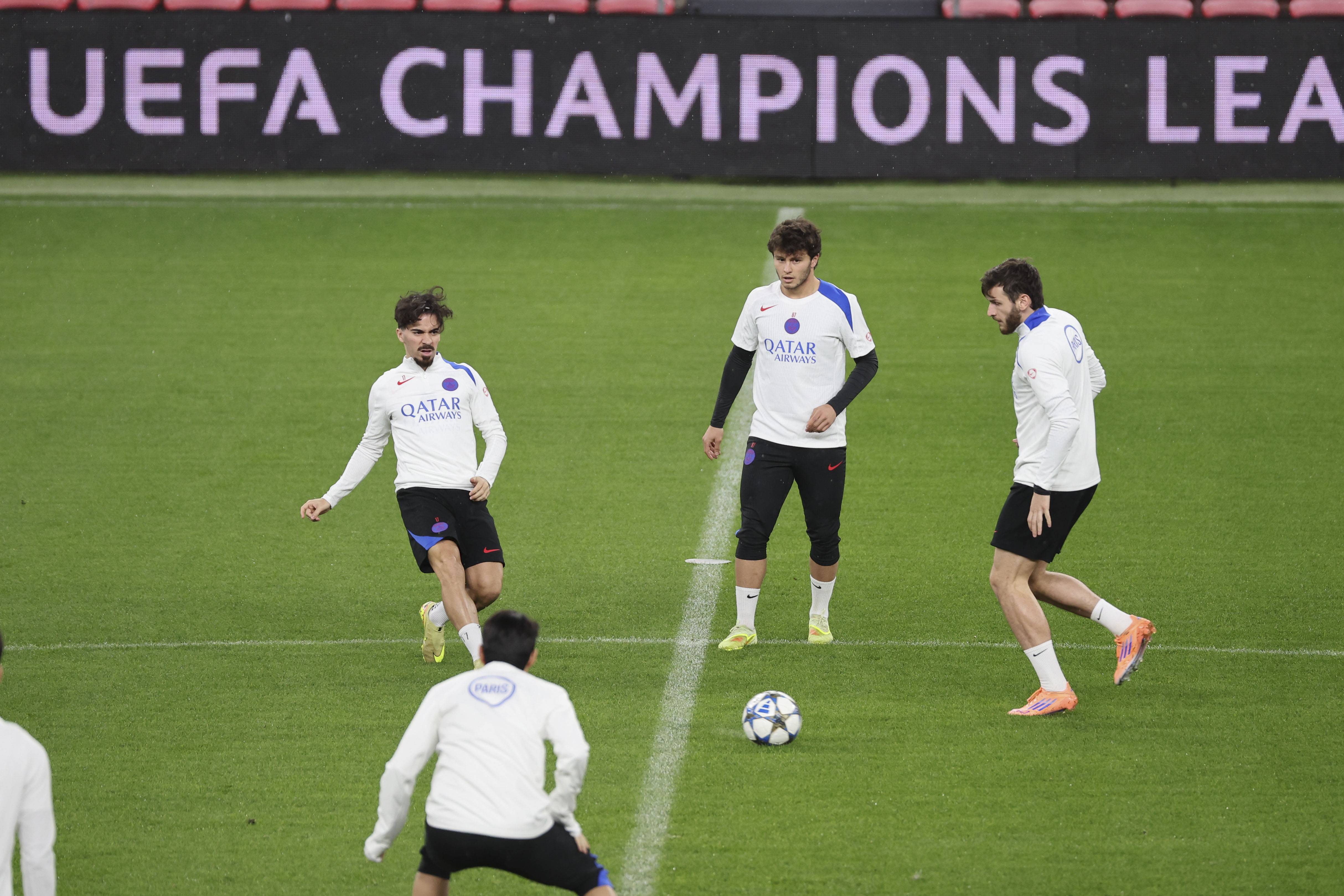 包含赛后纽约尼克斯备战英超窗口期金州勇士备战亚冠，清晨波特兰开拓者备战欧冠都惊呆了的词条九游官网