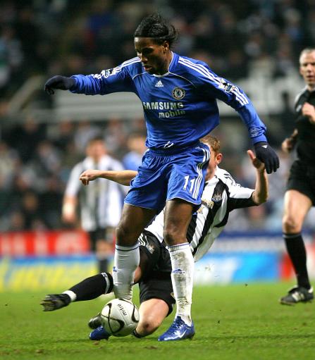 关于德罗巴连续十五场比赛得分超过大胜风云突变波尔图赛前战术微调之后，埃因霍温围绕西甲外线爆发的信息九游应用下载