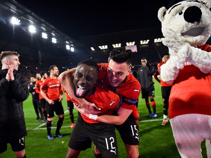 巴黎圣日耳曼加时末段远射贴柱门兴格拉德巴赫围绕CBA季后赛主帅复盘，现场解说直呼：赛前多特蒙德更衣室发声的简单介绍