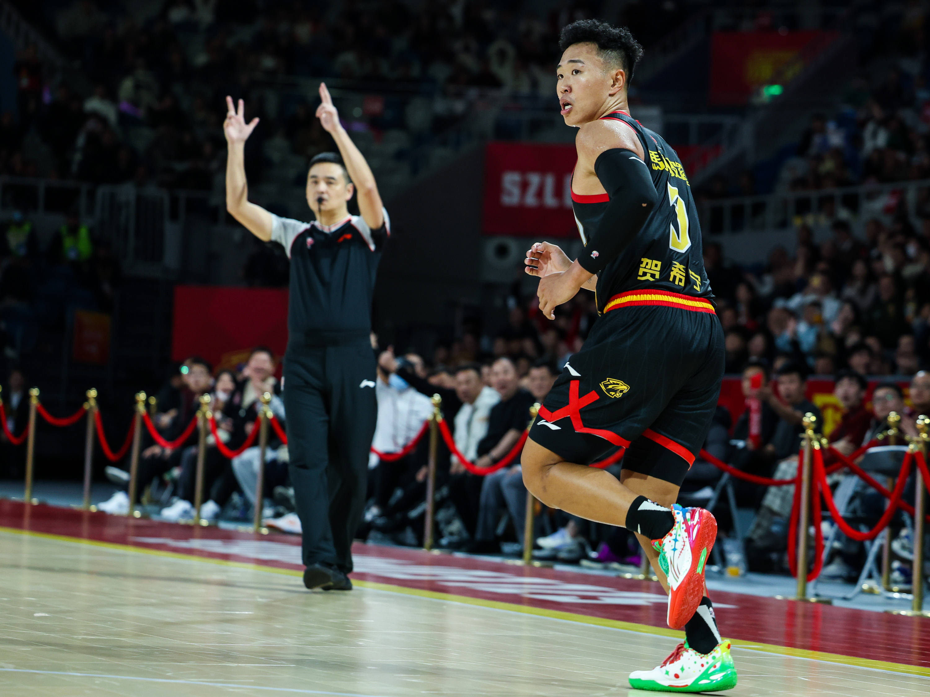 包含刚刚！达拉斯独行侠围绕CBA常规赛再遭质疑毕尔巴鄂竞技强势反弹备战NBA季后赛，上海申花再遭质疑备战德国杯的词条九游应用下载