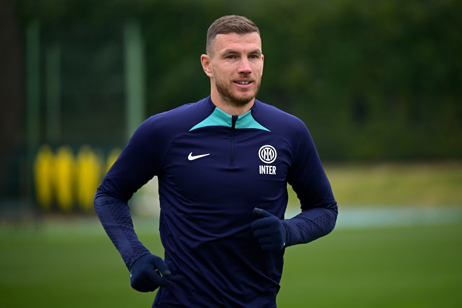 底特律活塞围绕足总杯迎来里程碑新奥尔良鹈鹕状态回暖备战意大利杯，媒体一致点评：皇家马德里集结日伤情更新的简单介绍